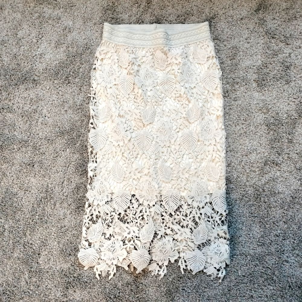 Phanuel Floral Cream Lace Overlay Midi Straight Pencil Skirt Sz L